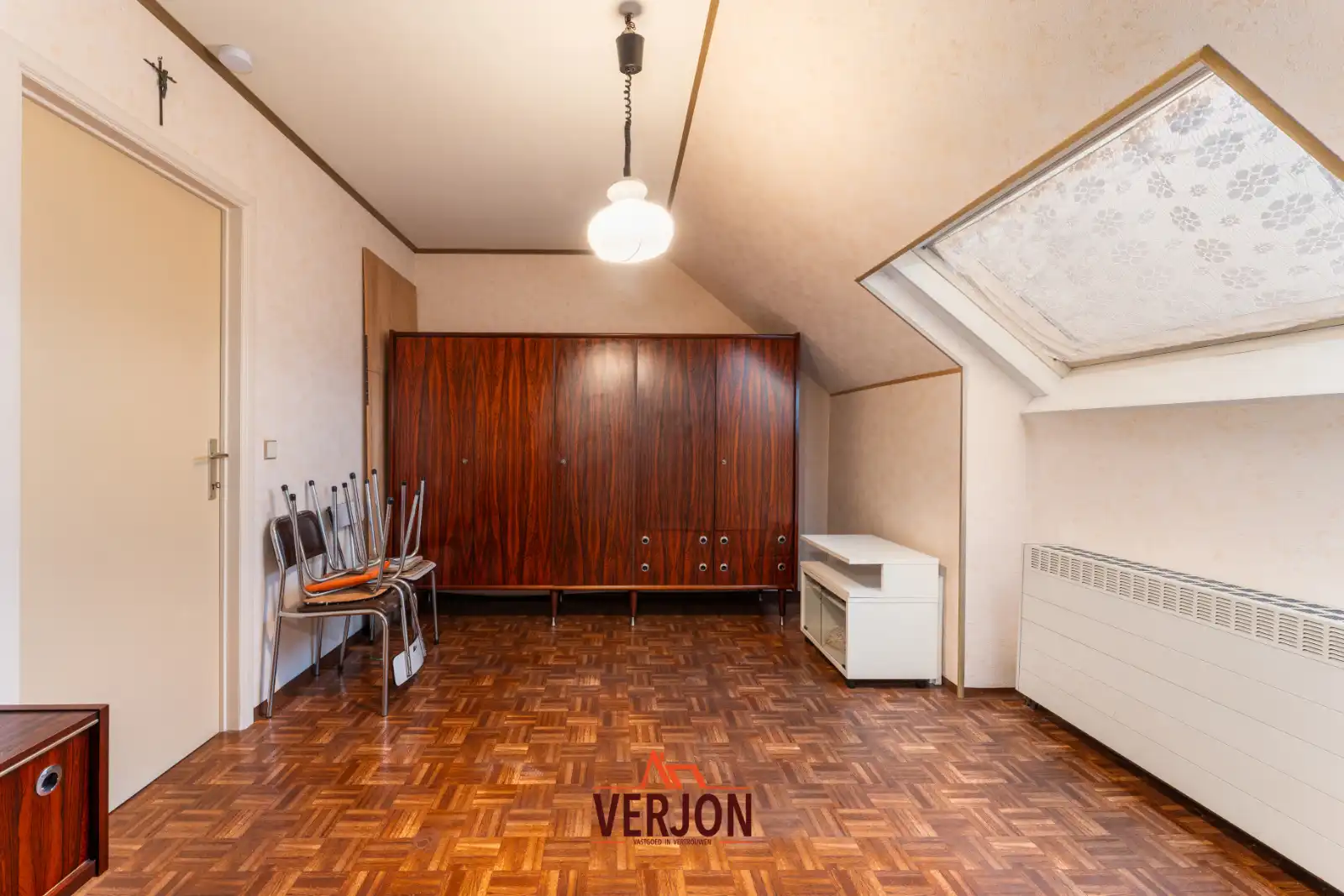 Halfopen bebouwing op wandelafstand van de markt! foto 11