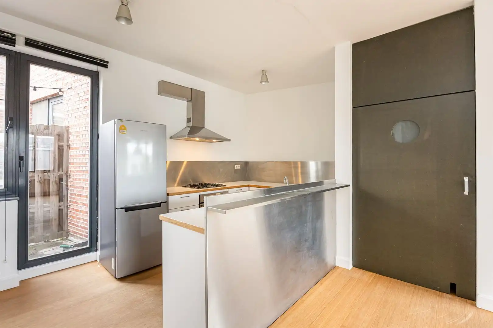 Licht appartement met 2 slaapkamers aan het Zuidpark foto 7