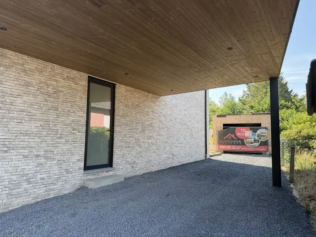 Stijlvolle nieuwbouwwoning met moderne architectuur foto 4