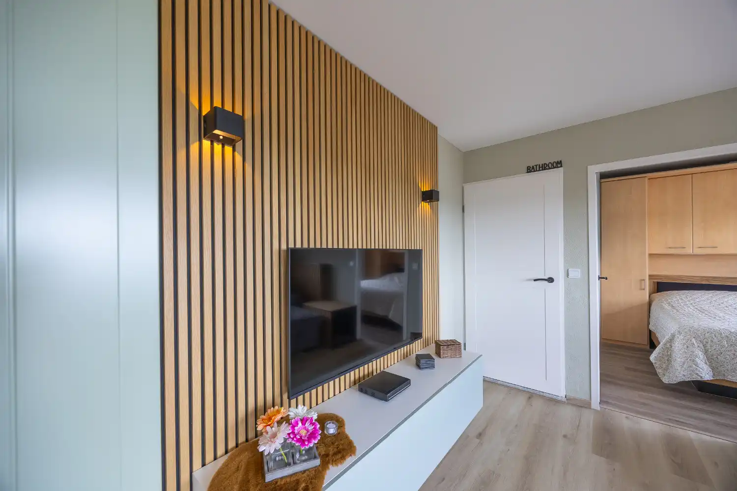 Prachtig gerenoveerd 1-slaapkamerappartement met zongericht terras en prachtig open uitzicht foto 10