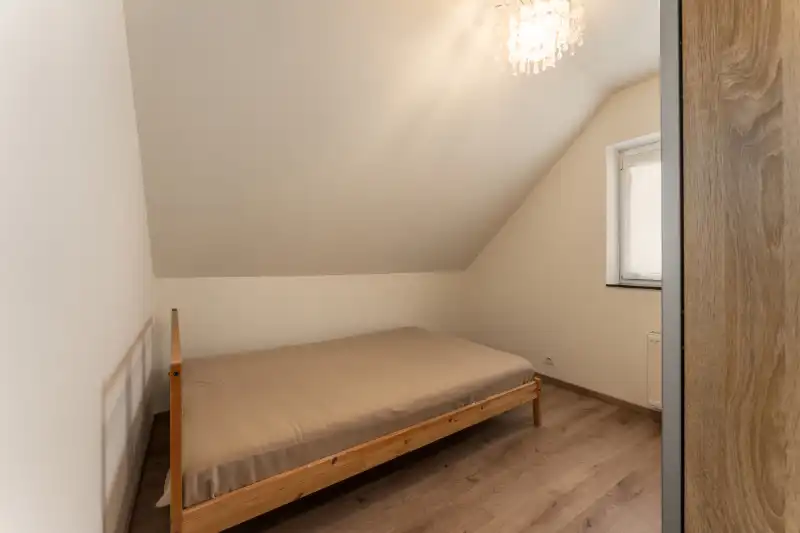 Recente, instapklare halfopen bebouwing op toplocatie te Roeselare foto 10