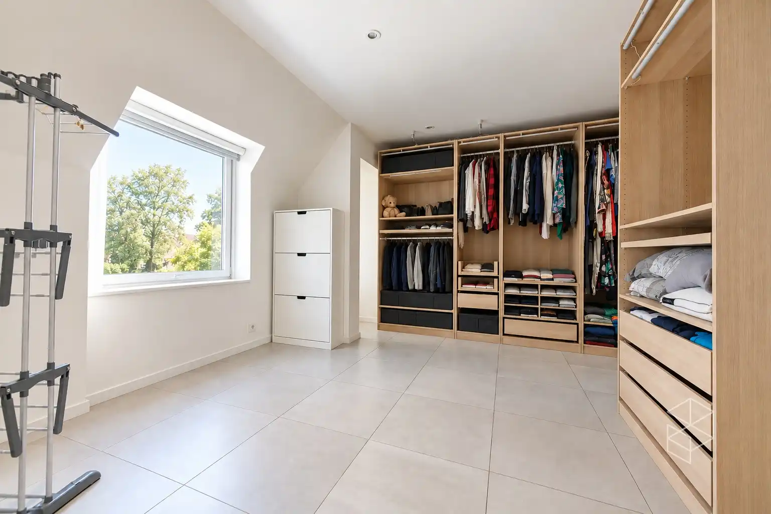 Klassevolle villa met bijgebouw op unieke ligging aan het kanaal Gent-Brugge foto 20