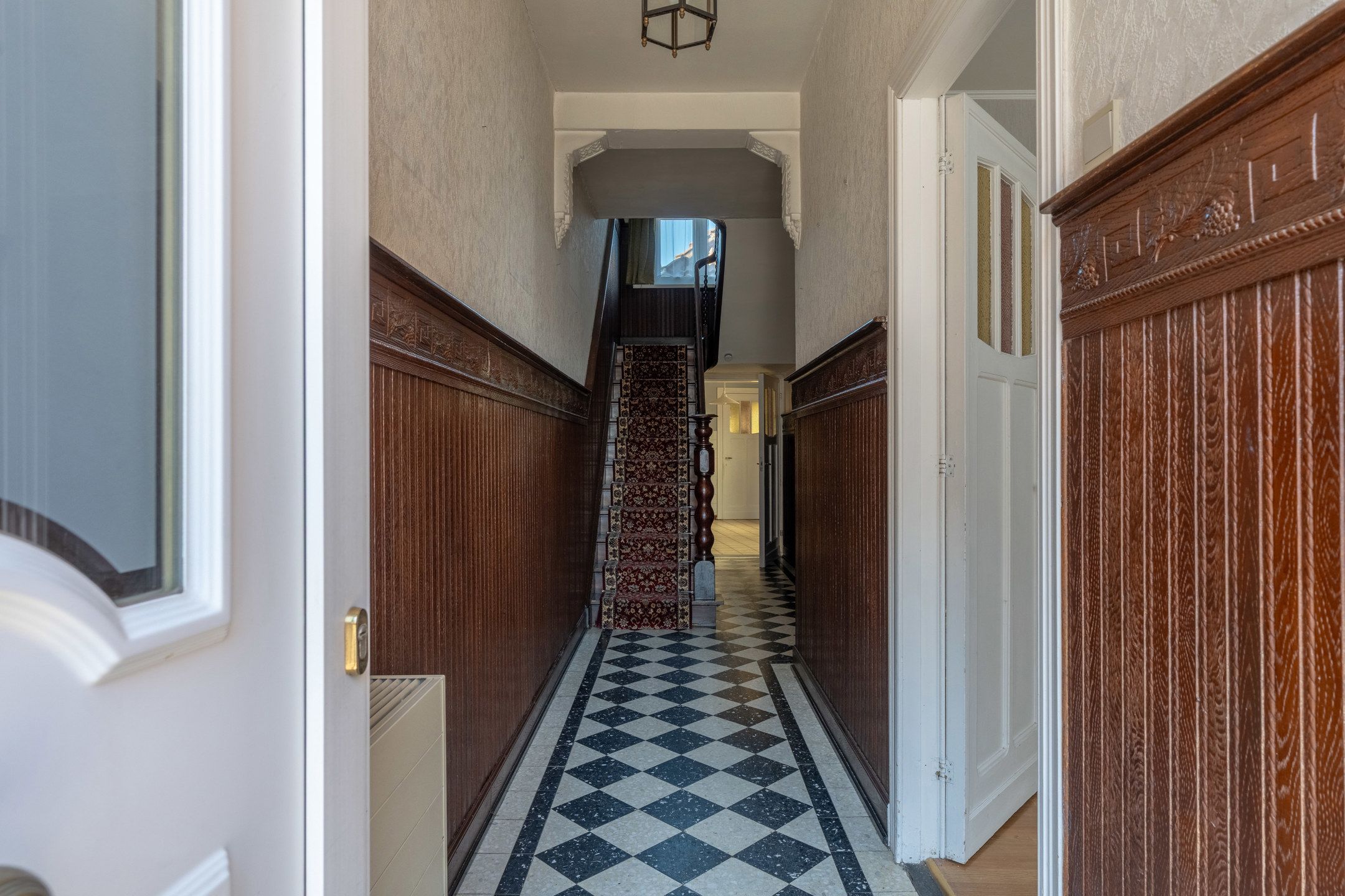 Te renoveren woning met 4 slpks en tuin te Gierle foto 3