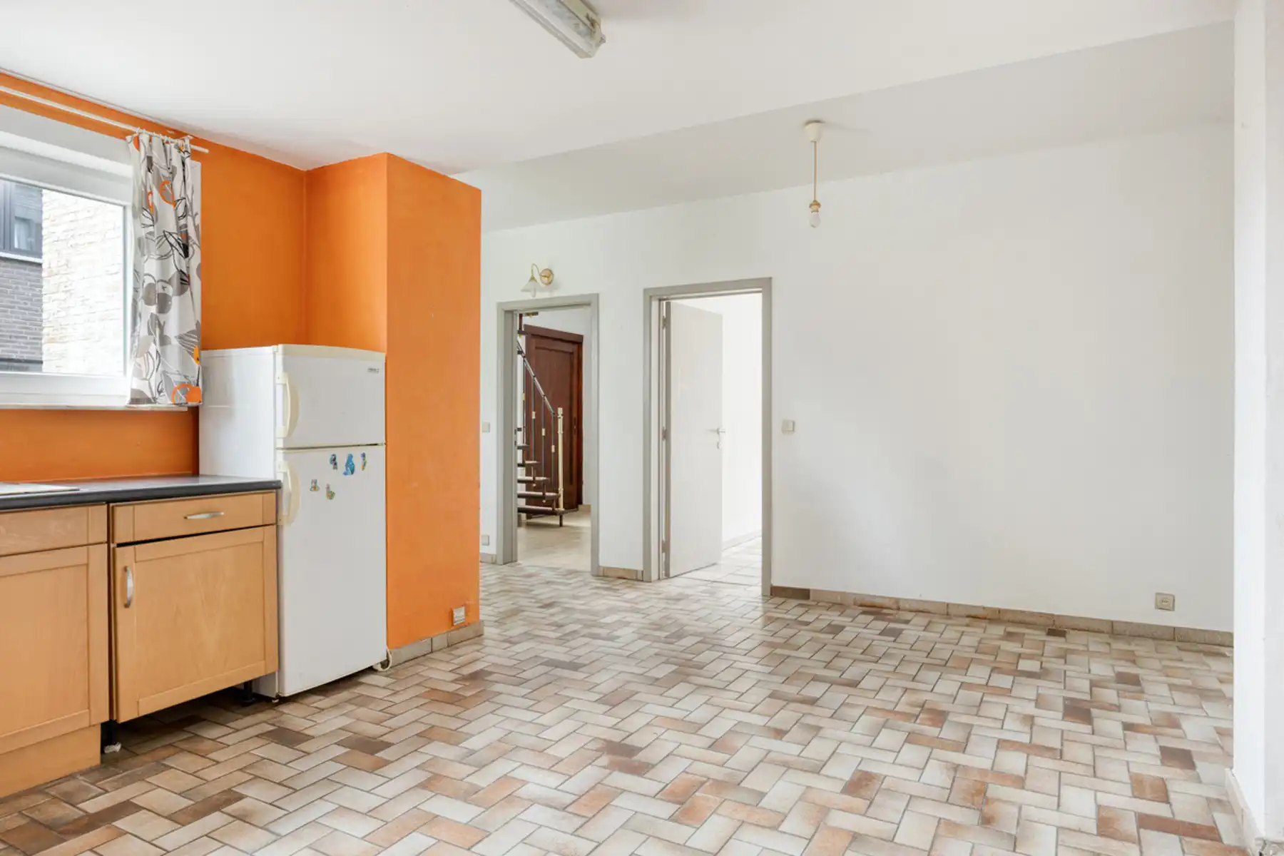 Gezinswoning - 3 slaapkamers, gezellige tuin en ruime oprit foto 6