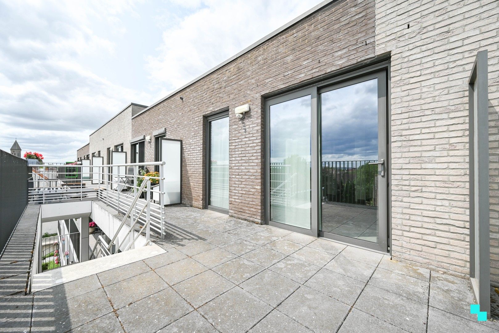 Charmant tweeslaapkamerappartement nabij centrum foto 15