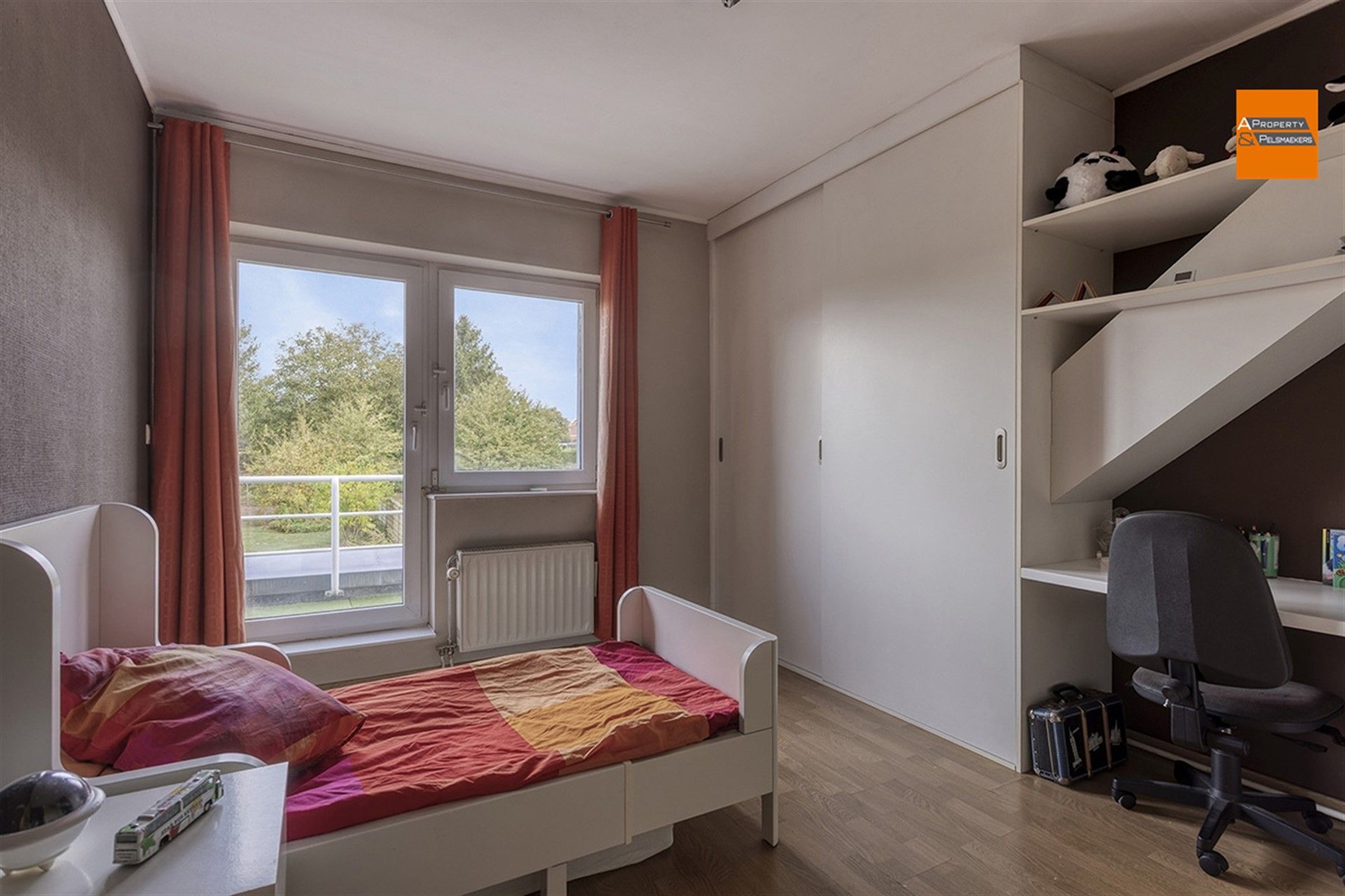 Ruime en instapklare woning met prachtige tuin in Duisburg foto 11