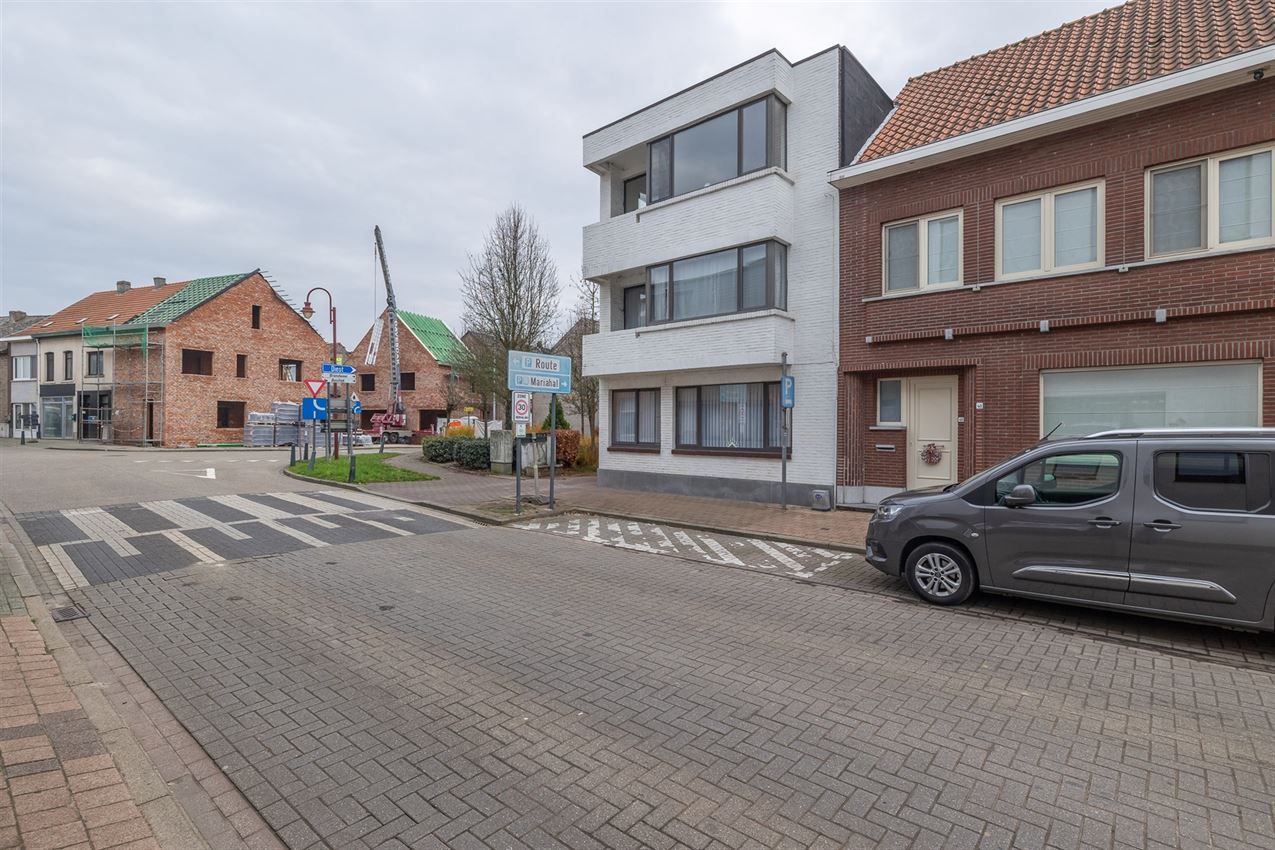 Gerenoveerd tweeslaapkamerappartement foto 26