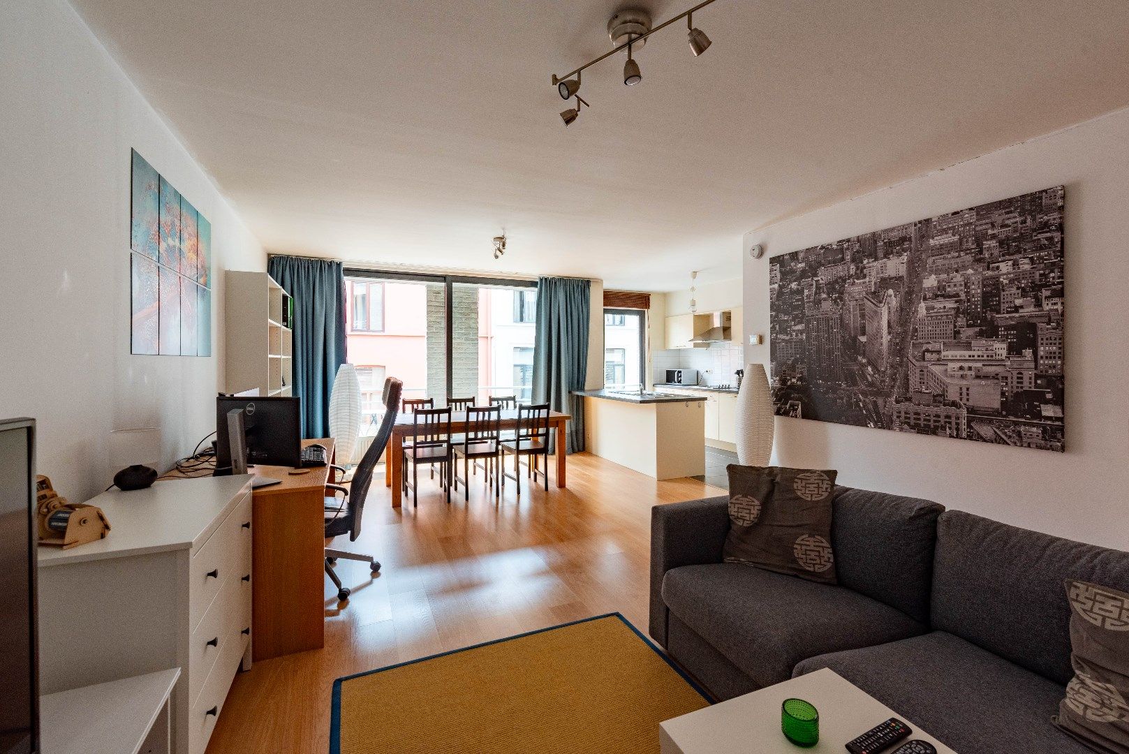 Ruim 2 slk appartement aan het Zuidpark foto 2