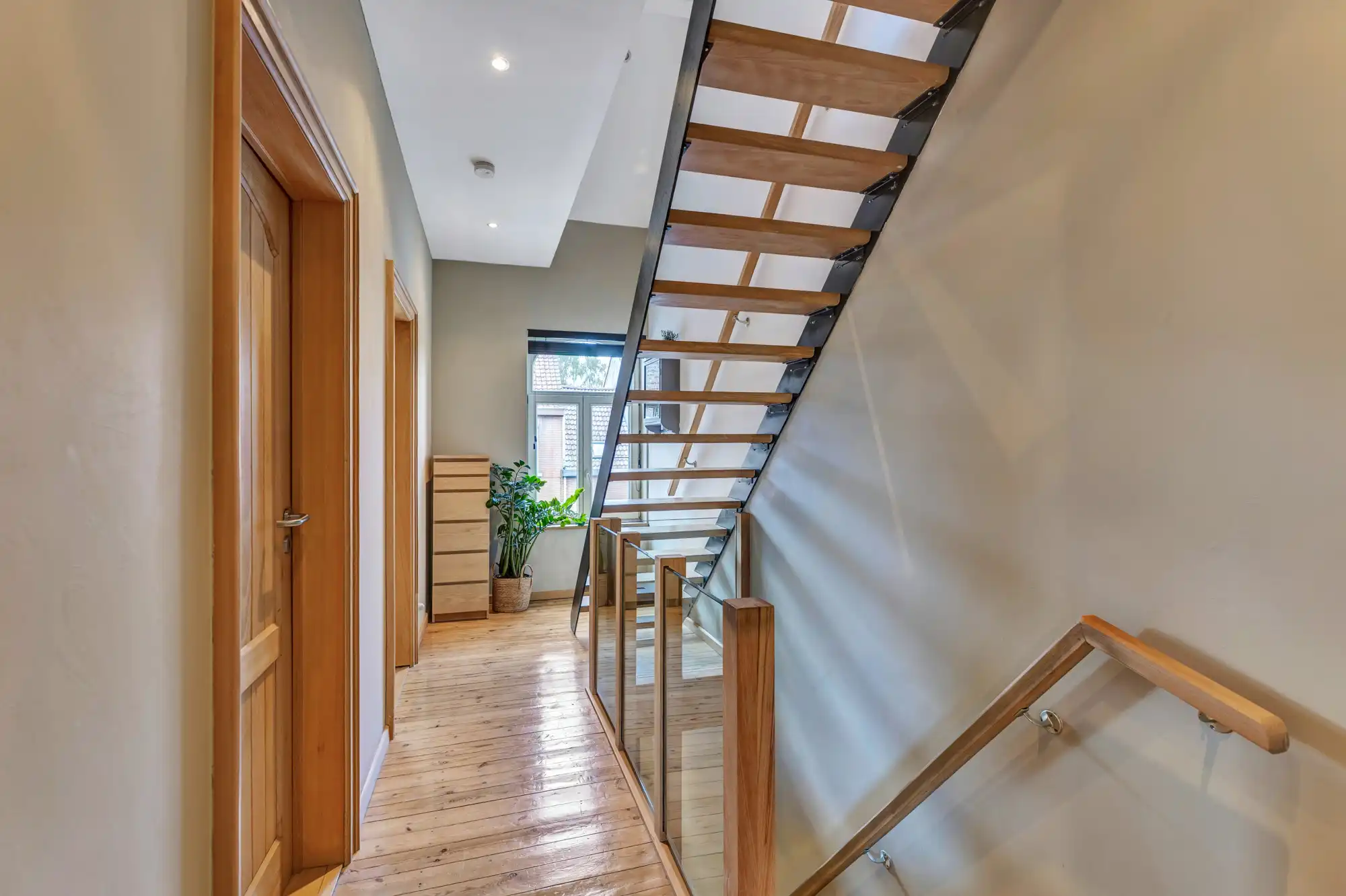 Instapklare woning met 3 slaapkamers, tuin en terras foto 21