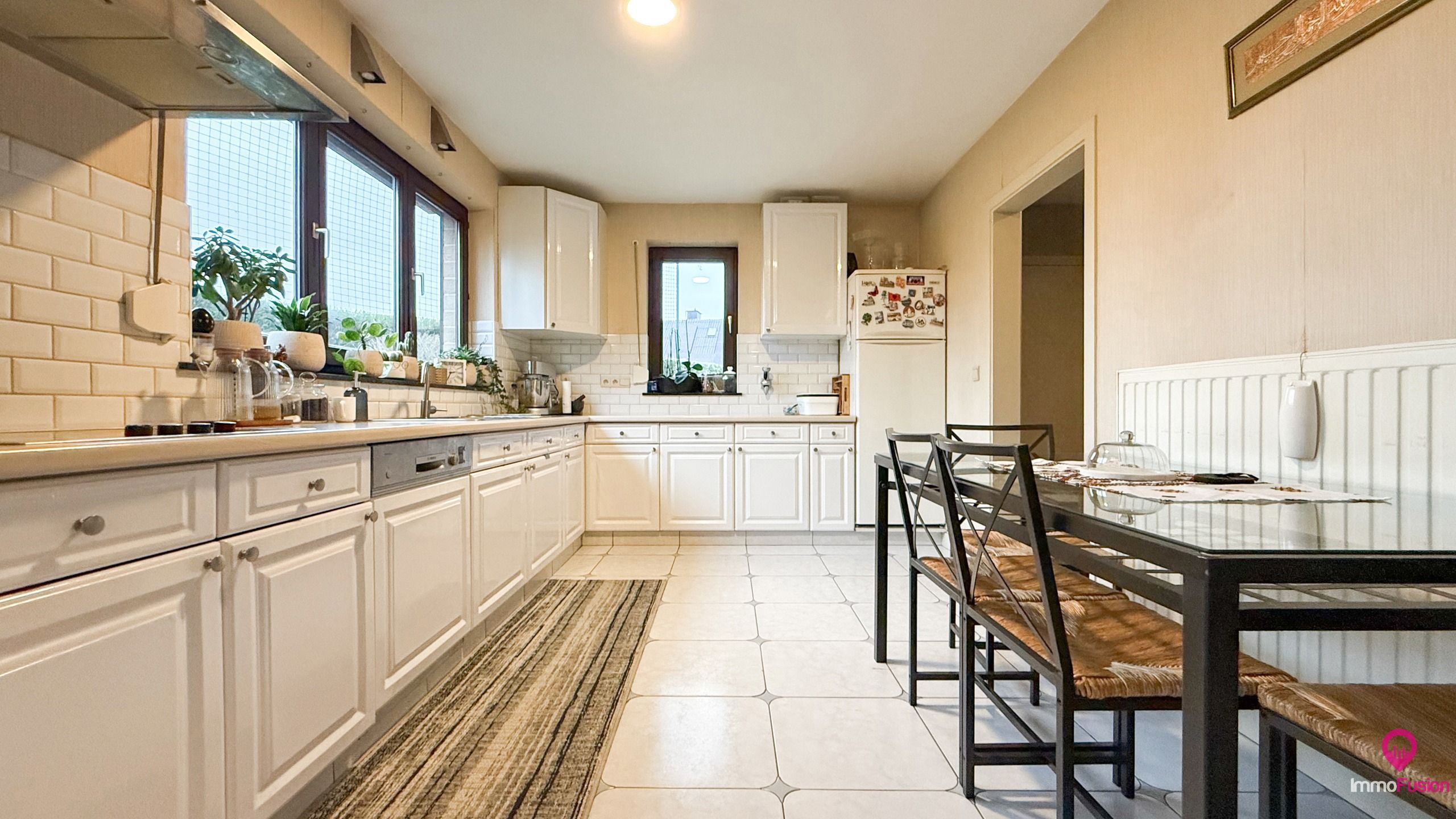 Ruime gezinswoning met 3 slaapkamers in rustige straat! foto 25