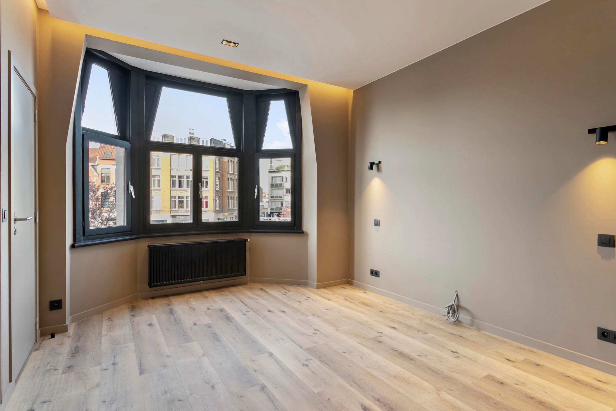 Prachtig high-end renovatieproject - 1 slpk met groot terras foto 12