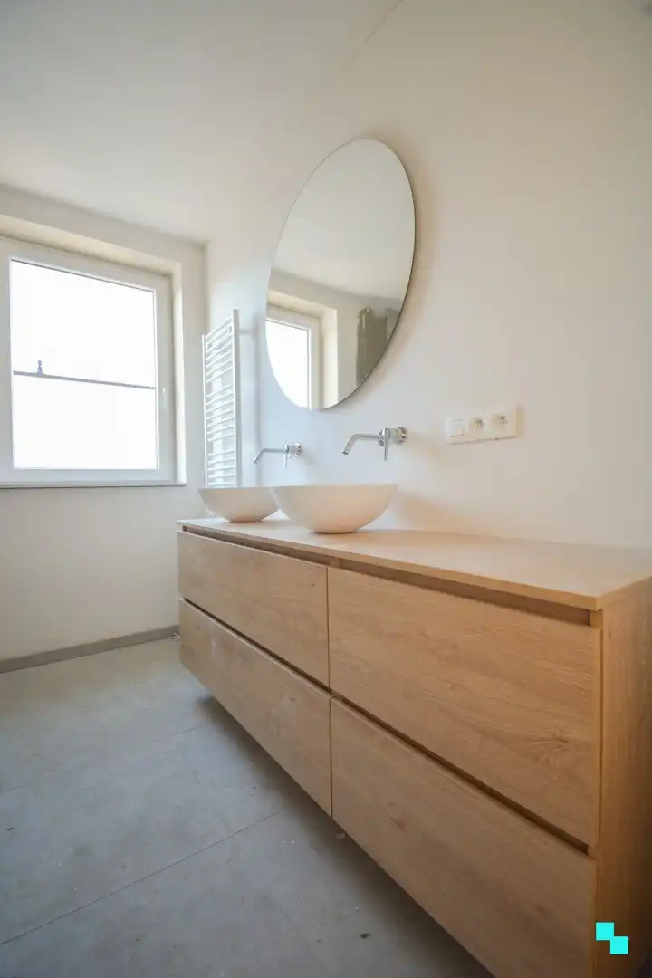 Aantrekkelijke HOB met vier slaapkamers in rustige nieuwe verkaveling foto 2