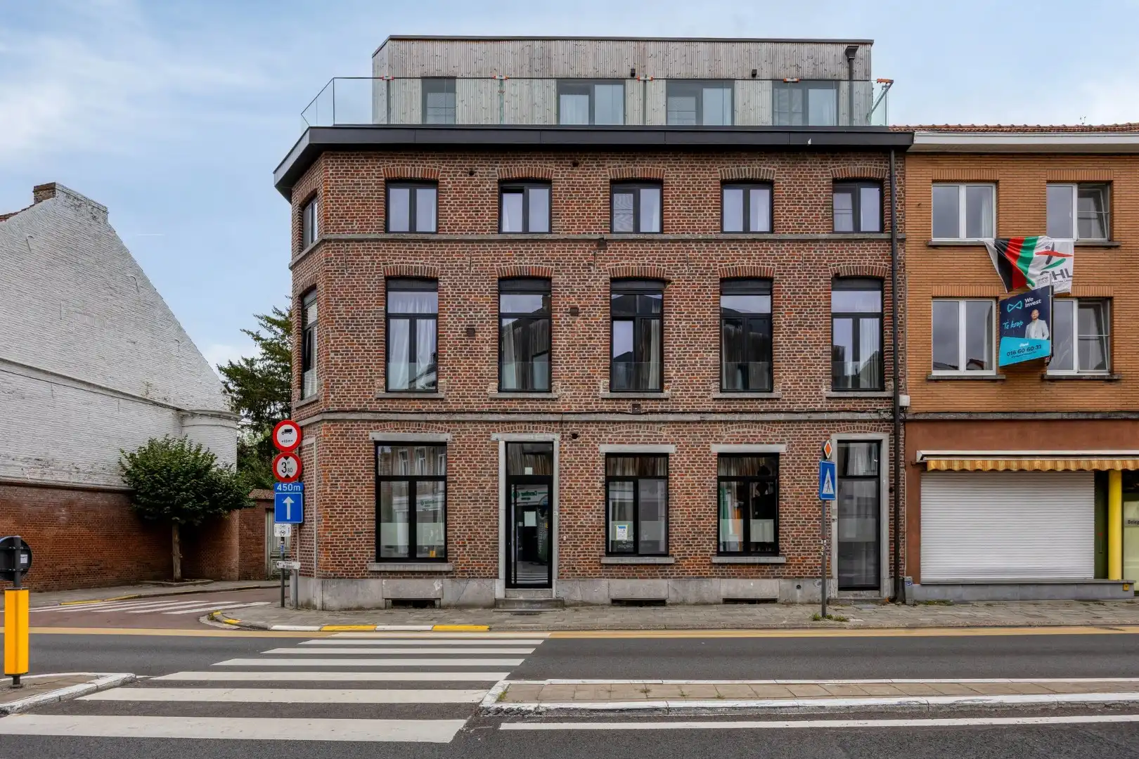 Volledig gerenoveerde en gemeubelde studentenkamers met privé-sanitair. foto 2