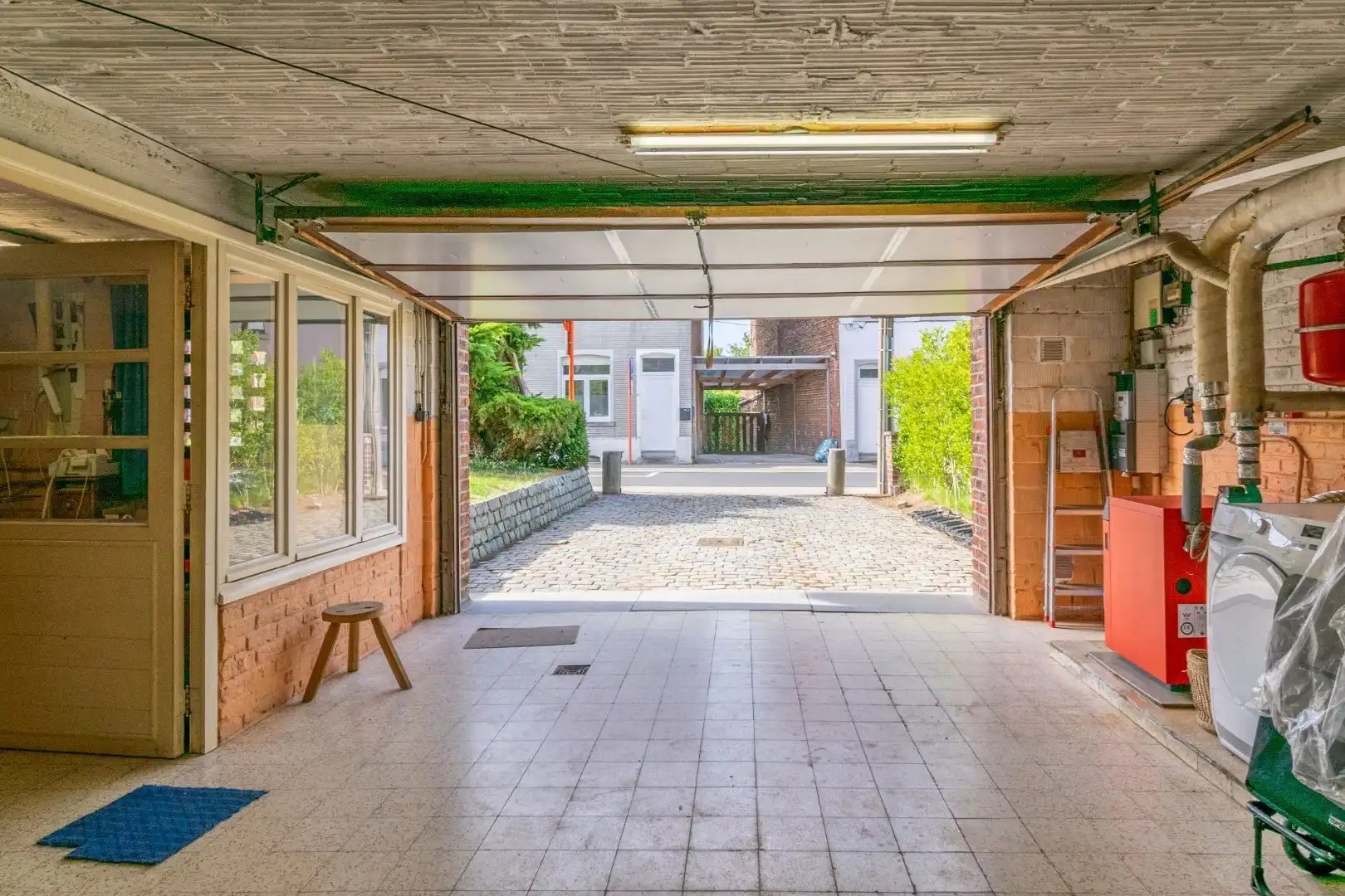 RUIME WONING MET 3 SLAAPKAMERS, GARAGE & TUIN ! foto 23