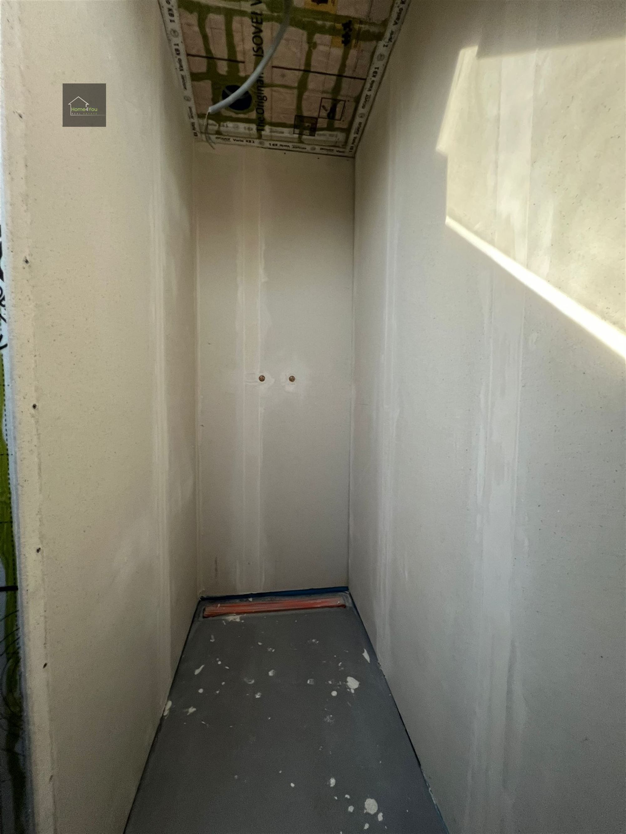 HOB met 4 slaapkamers en 2 badkamers foto 22
