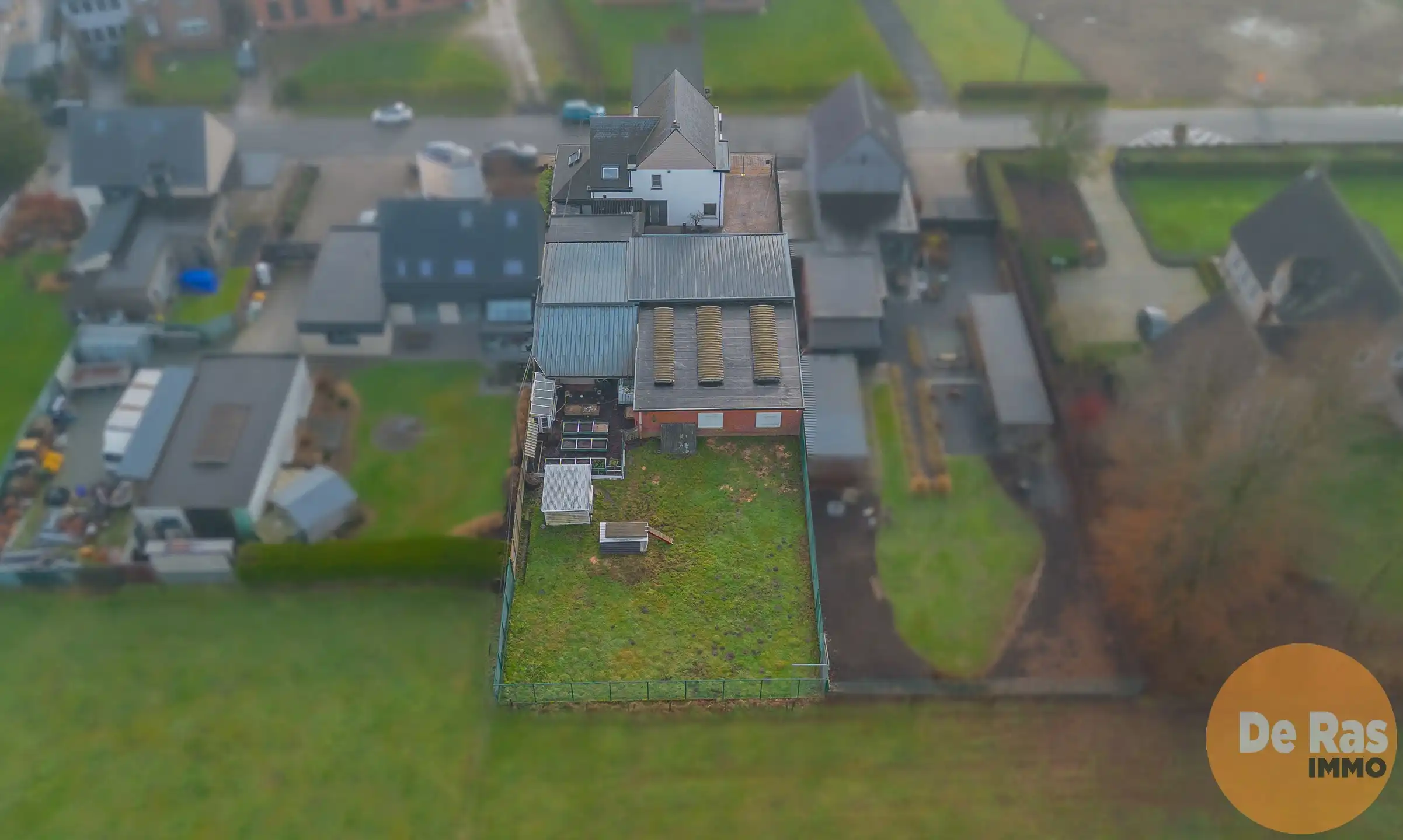 MASSEMEN - Instapklare woning met ruime loods (310m²) foto 4