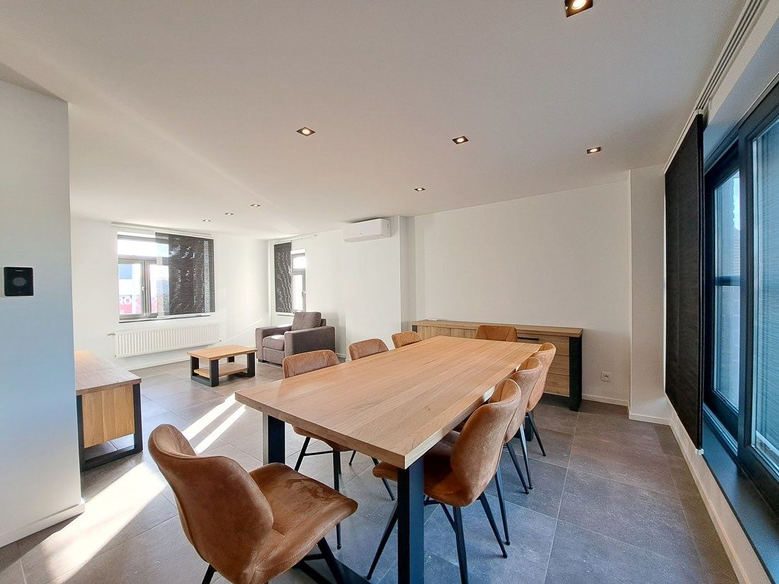 Instapklaar ruim duplex appartement te Rekem foto 4