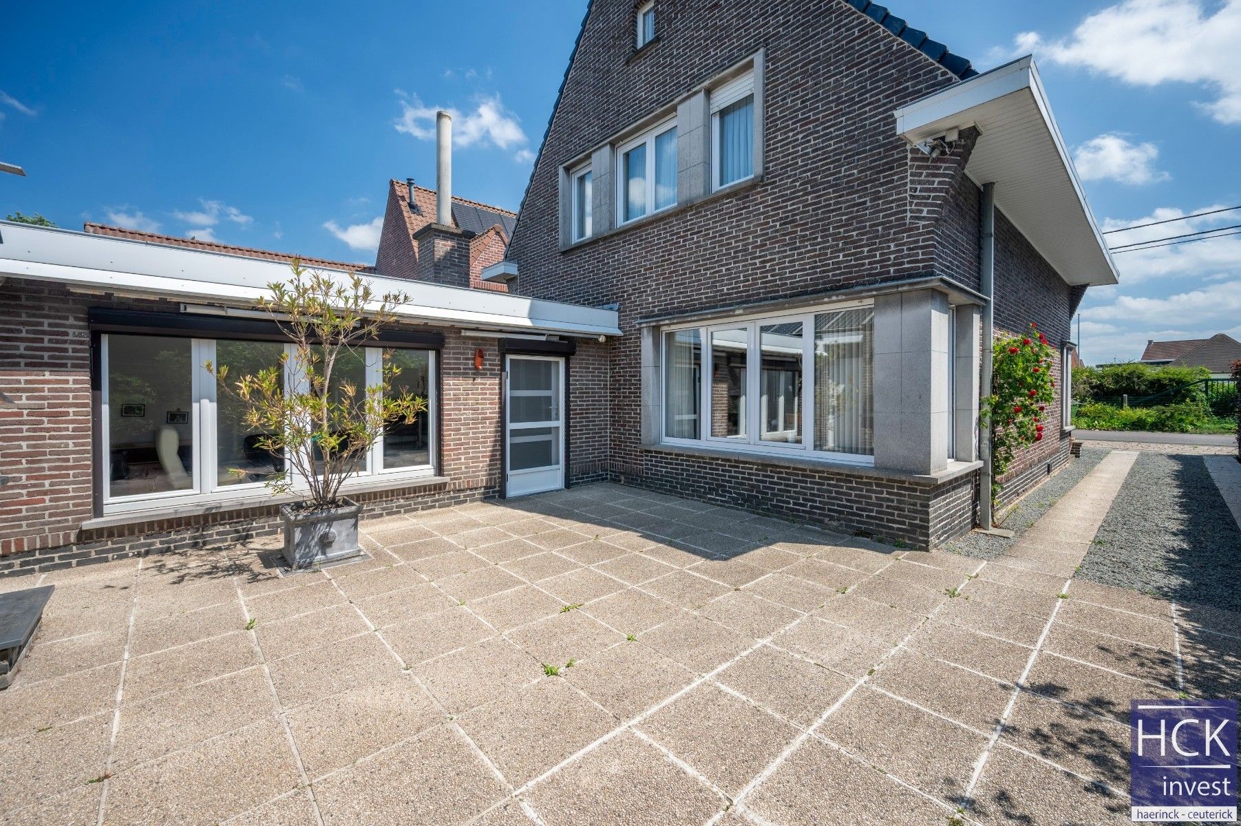 DEINZE - Alleenstaande villawoonst met 3 SLPK, tuin en garage foto 10