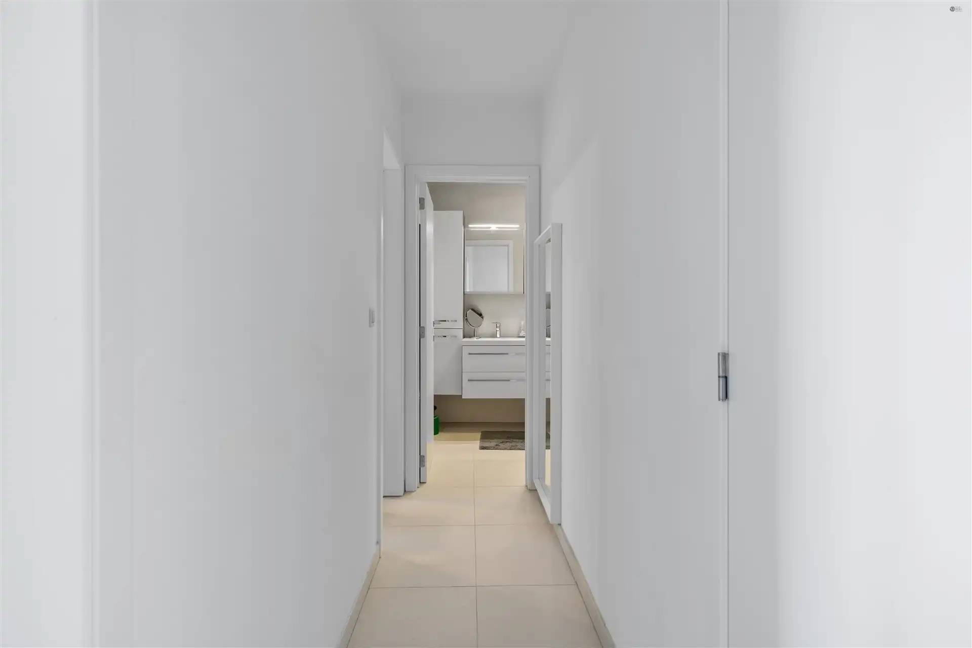 Top gelegen appartement te Stekene foto 9
