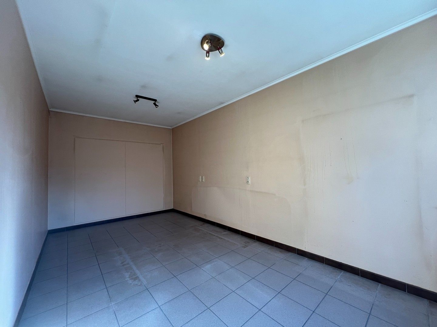 Te renoveren woning in het centrum foto 8