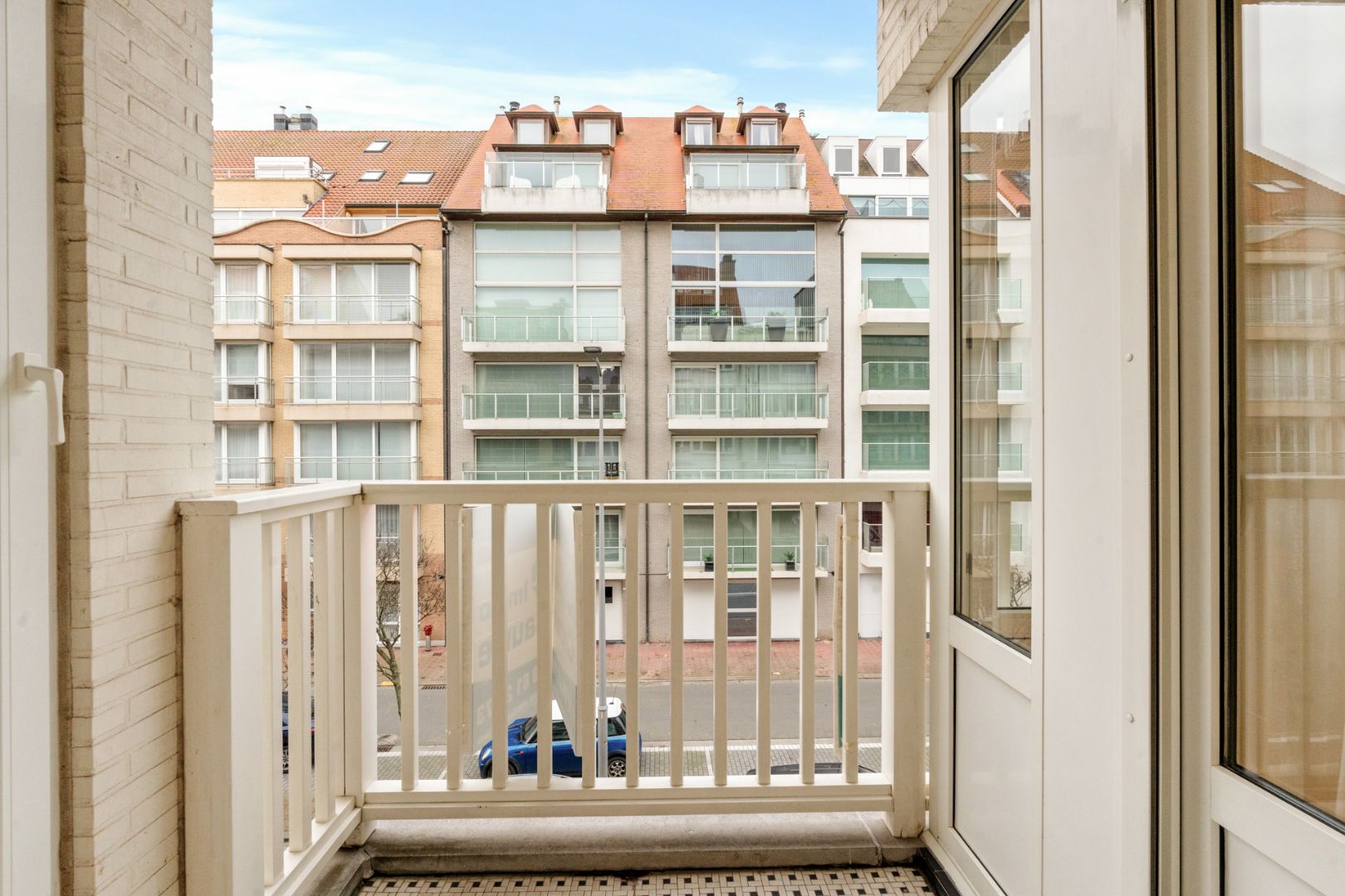 Ruim en volledig gerenoveerd appartement nabij Zeedijk foto 6