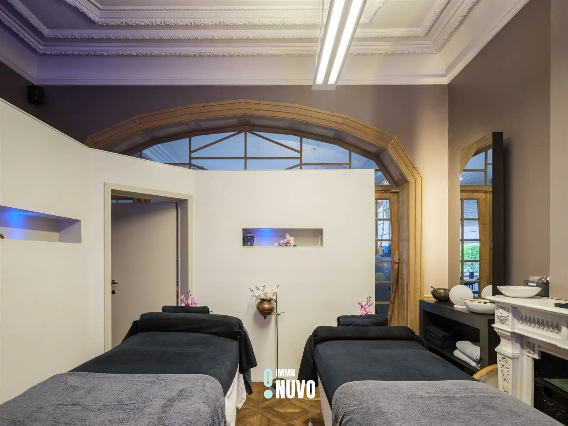 Exclusief herenhuis met handelspand op toplocatie te Aalst foto 6