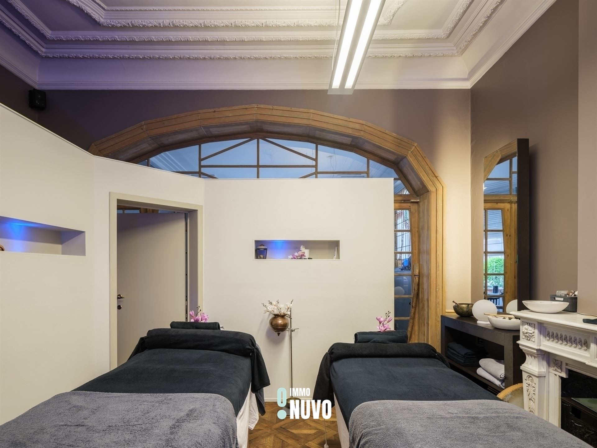 Exclusief herenhuis met handelspand op toplocatie te Aalst foto 6