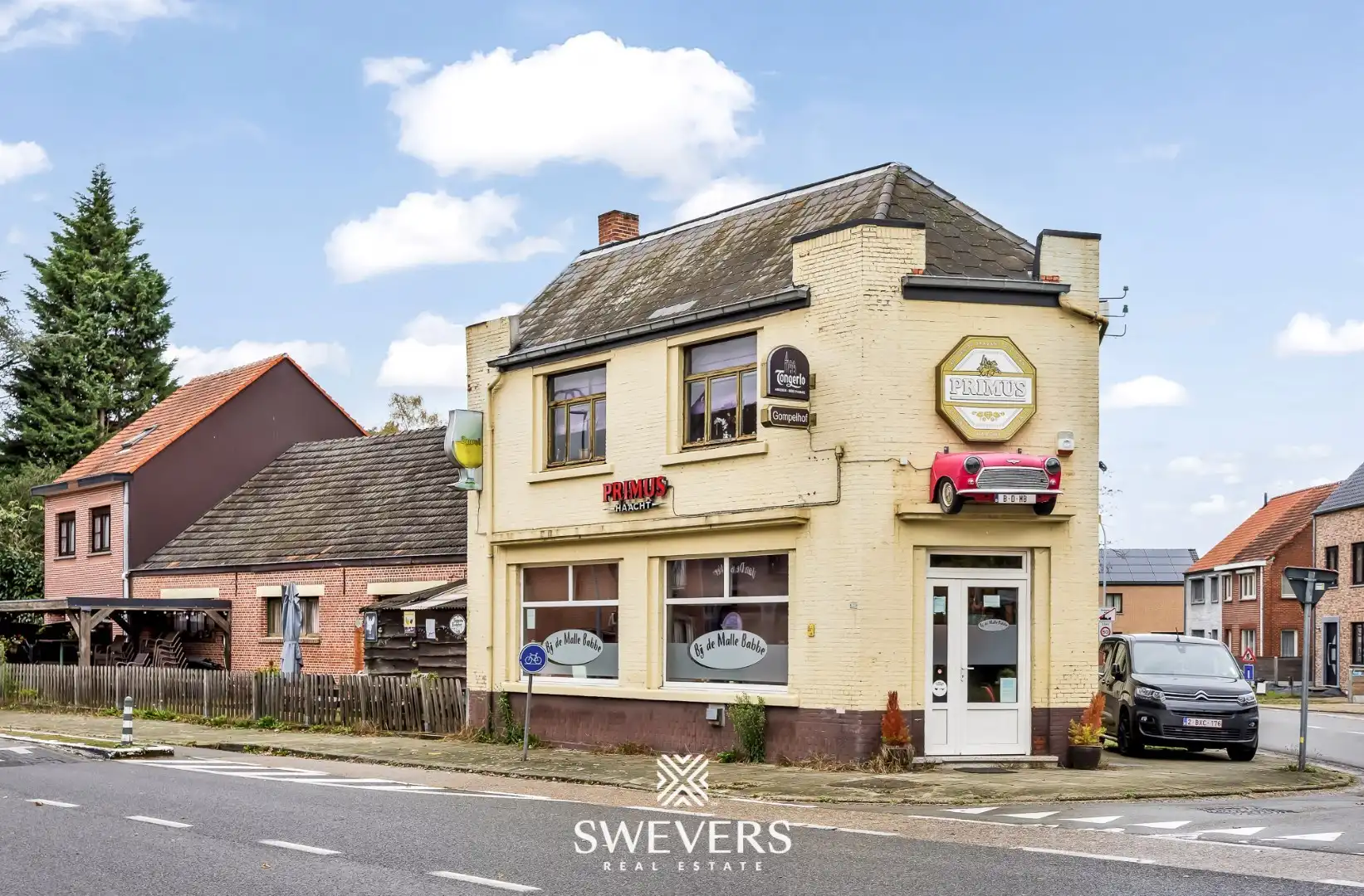 Op te frissen horecazaak met terras en feestzaal in van Mol foto {{pictureIndex}}