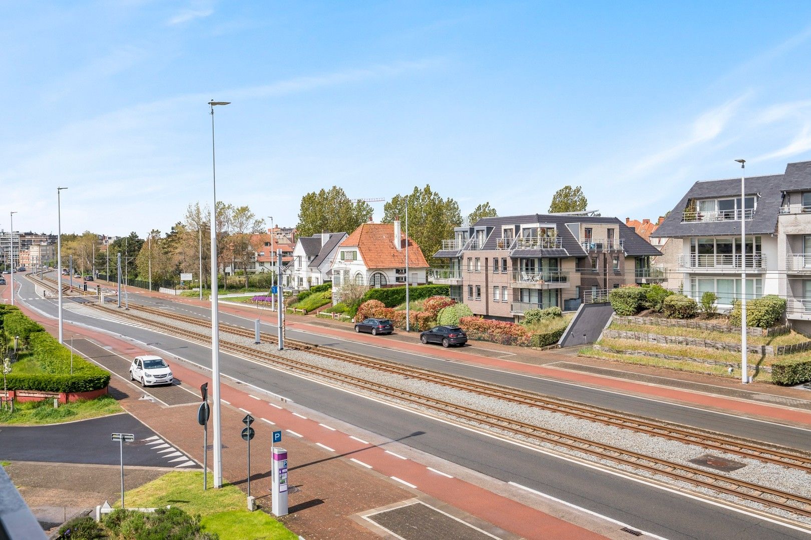 Ruim hoek-appartement met 3 slaapkamers, 2 terrassen, private autostandplaats en kelderberging - instapklaar foto 11