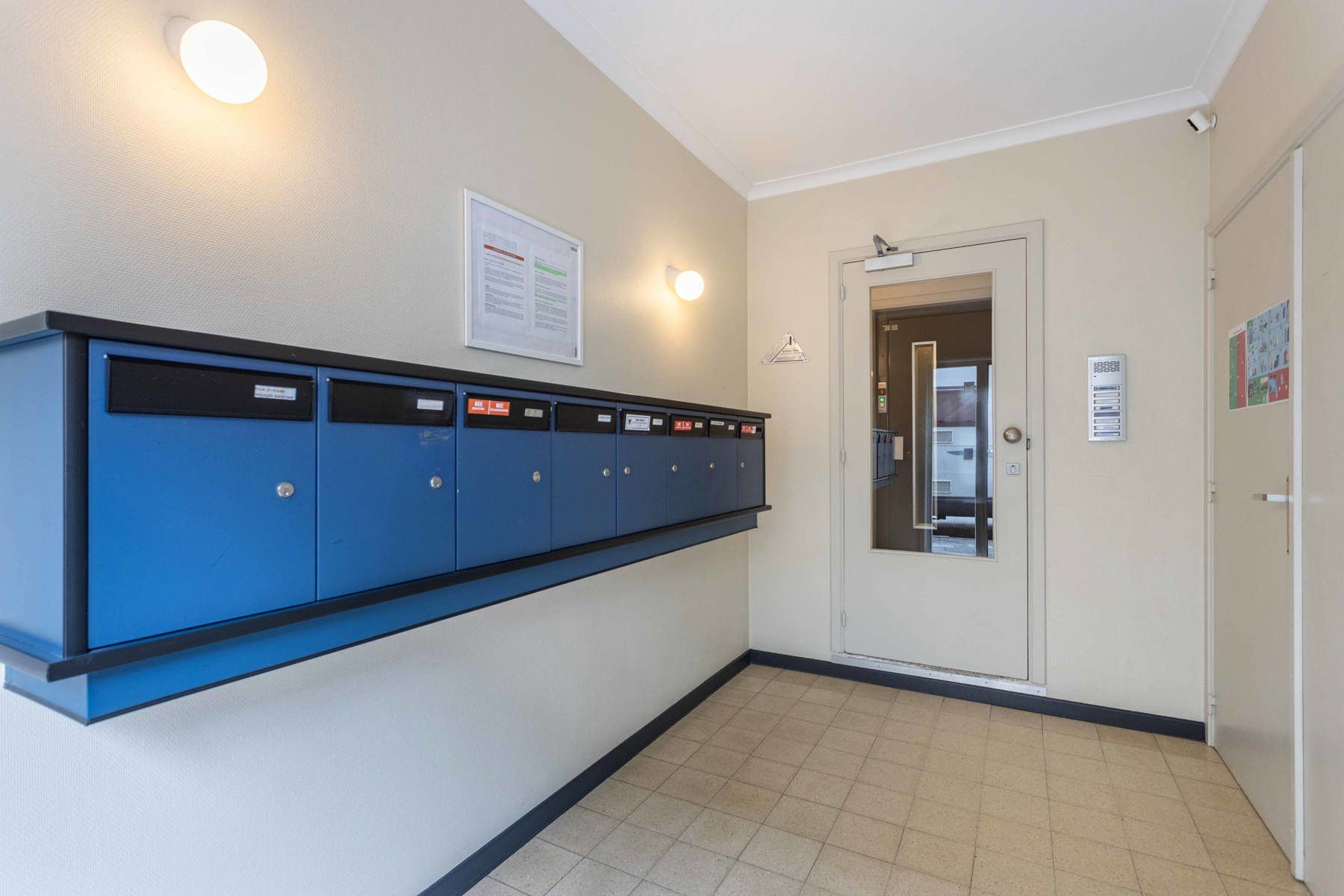 Te Koop: 2-slpk appartement met garage foto 13