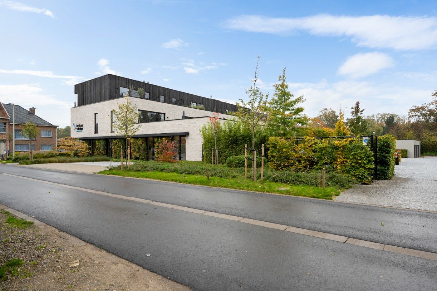 Instapklaar app. op 1ste verd. met 2 slpk., terras en autostaanplaats foto 25