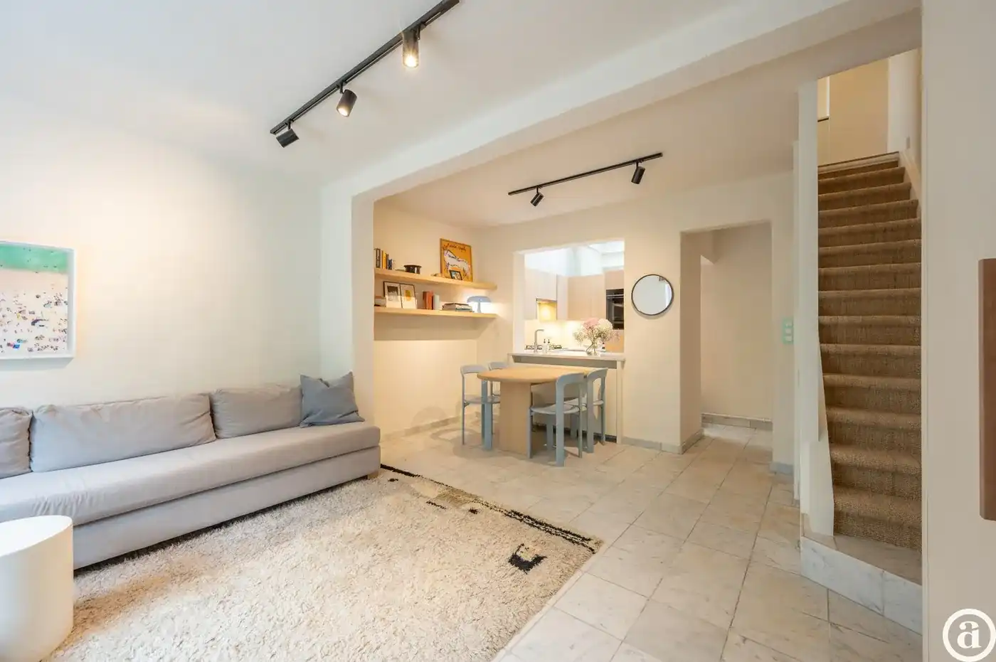 Charmante woning vlakbij Dominicanenkerkje in hartje Zoute. foto 2