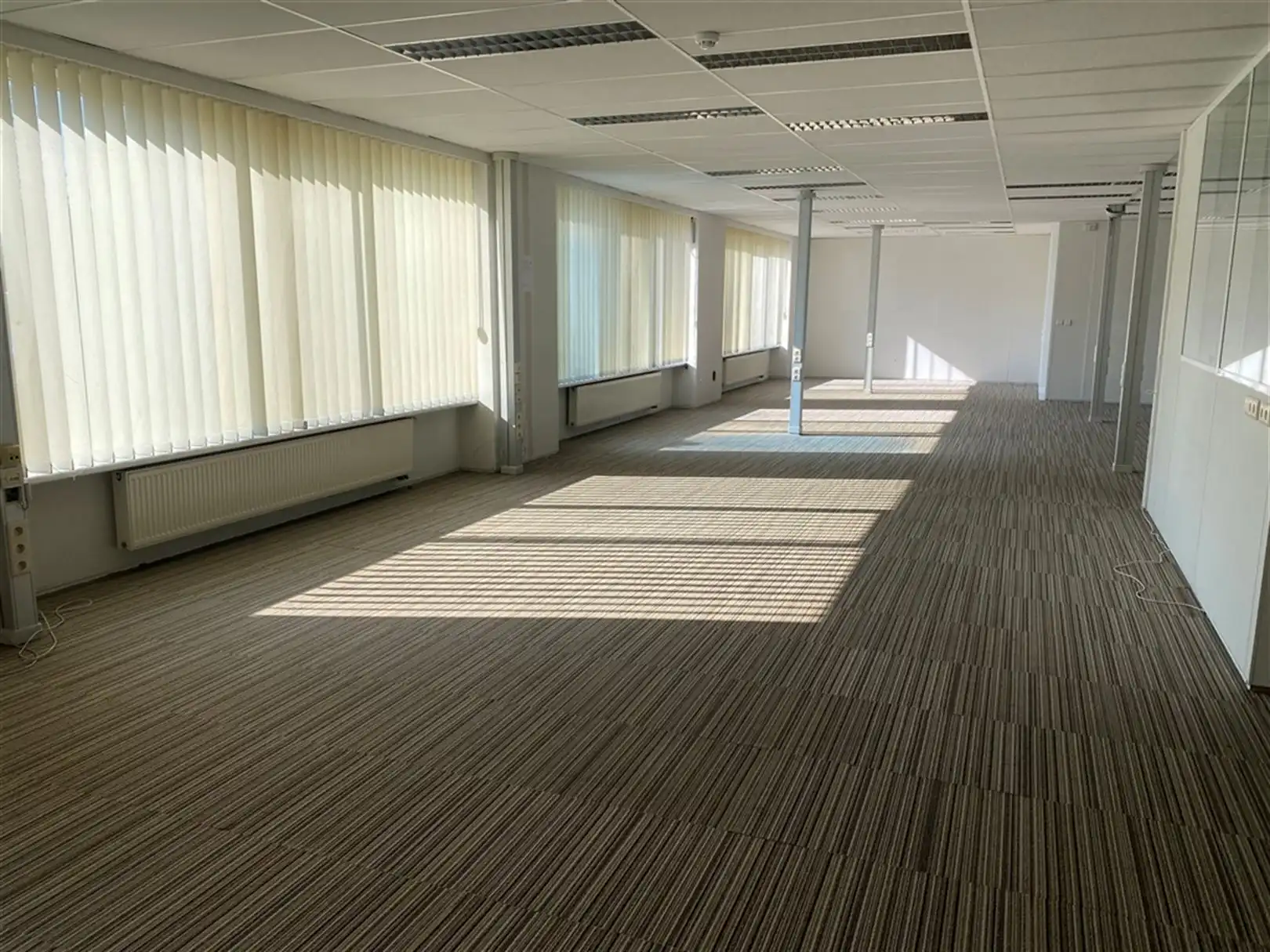 Budgetvriendelijk instapklaar kantoor op gunstige locatie foto 2