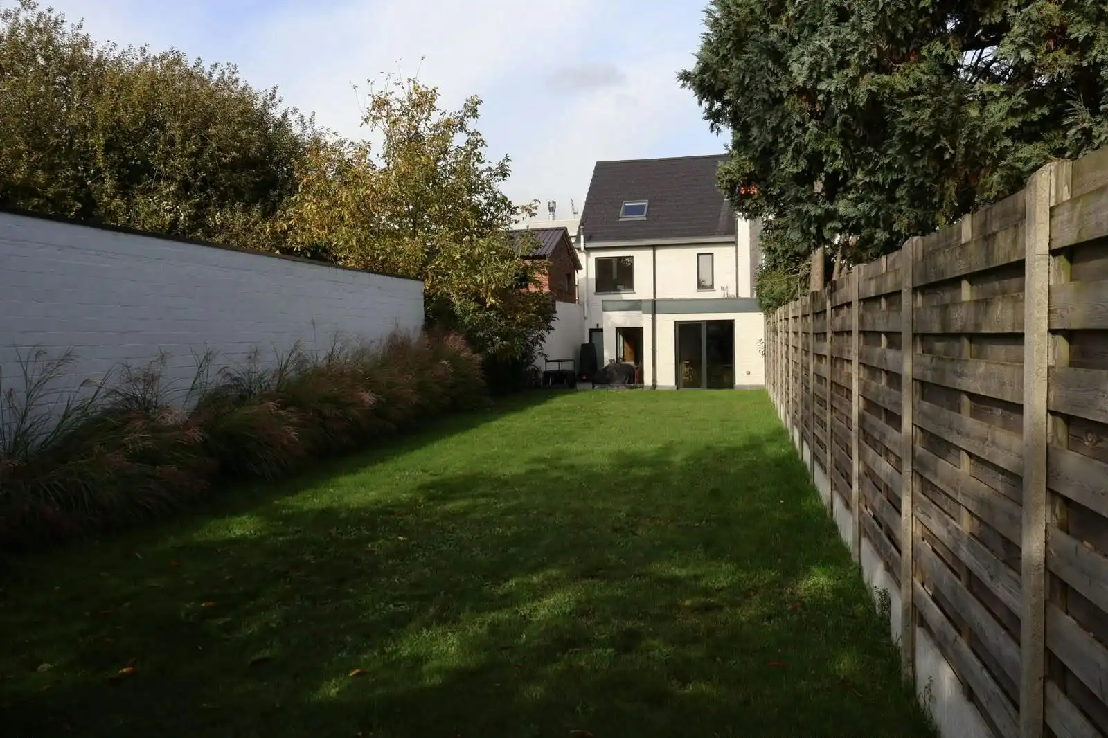 Recent gerenoveerde en energiezuinige woning centrum Beveren foto 3