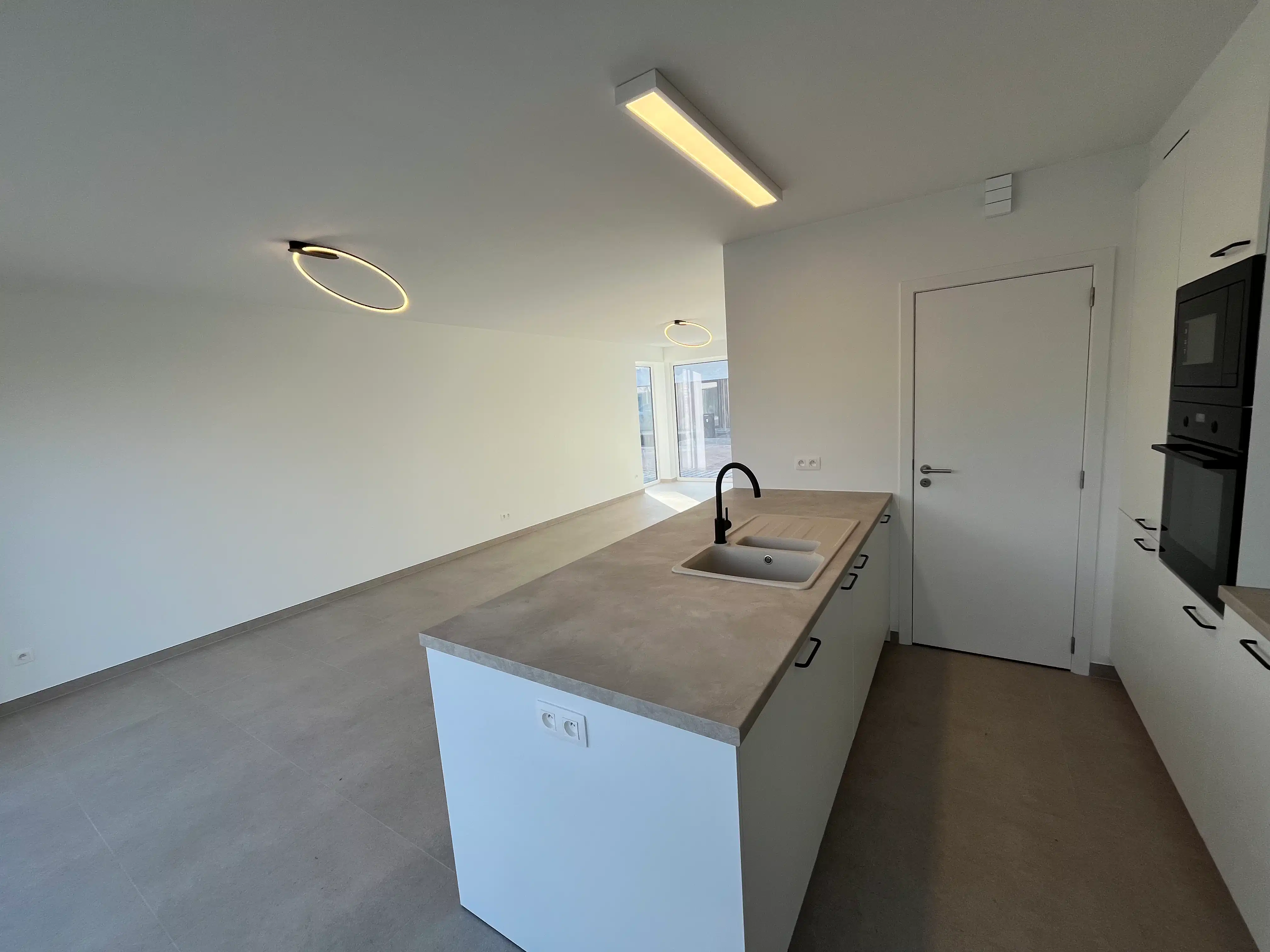 Moderne nieuwbouwwoning voorzien van 3 slaapkamers en carport foto 5