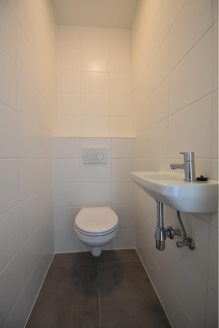 Stijlvol appartement op de tweede verdieping met prachtig uitzicht op het kanaal foto 24