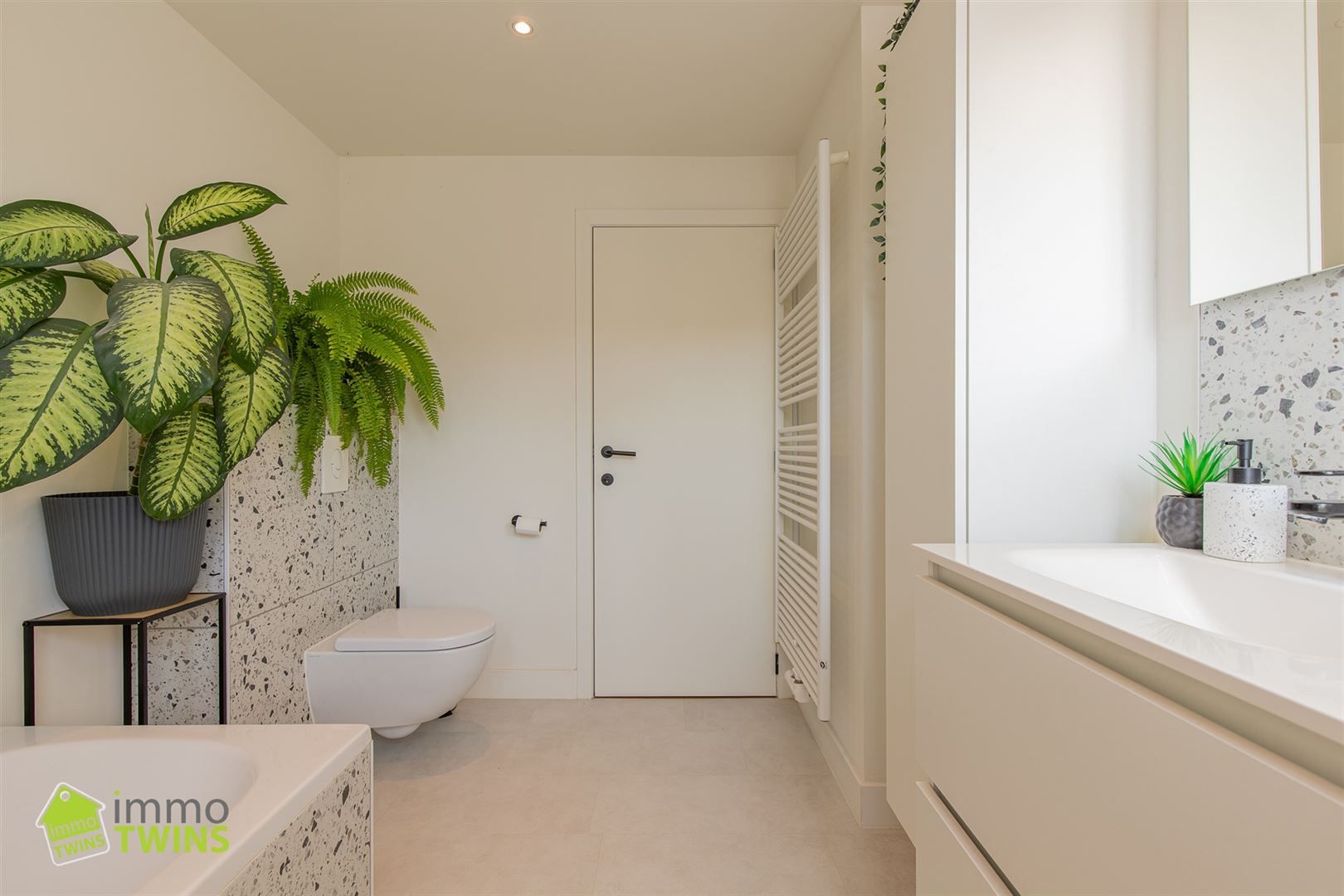 Instapklare gerenoveerde woning op wandelafstand van hartje Dendermonde foto 12