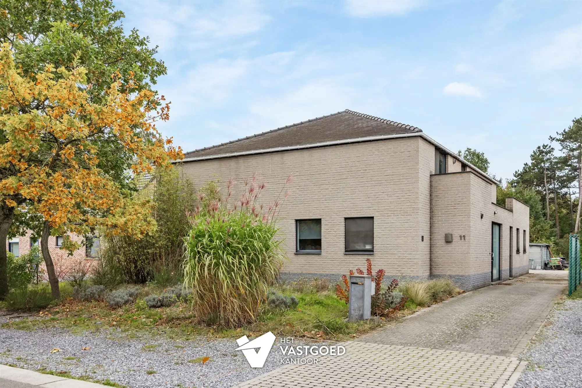 RUIME WONING MET COMMERCIELE OF MULTIFUNCTIONELE RUIMTE OP RUIM PERCEEL IN EEN GROENE OMGEVING foto 30