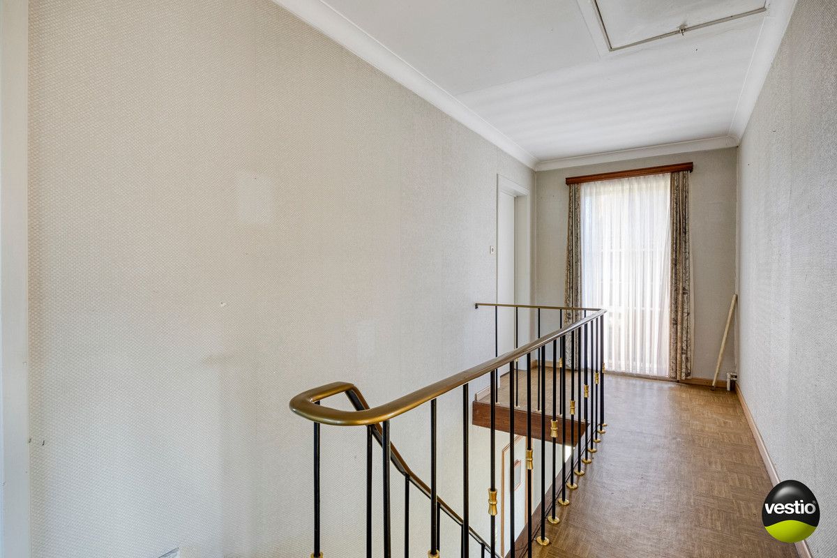 RUSTIG GELEGEN RUIME HALFVRIJSTAANDE WONING MET GROTE TUIN OP 22A49CA TE HOESELT. foto 17