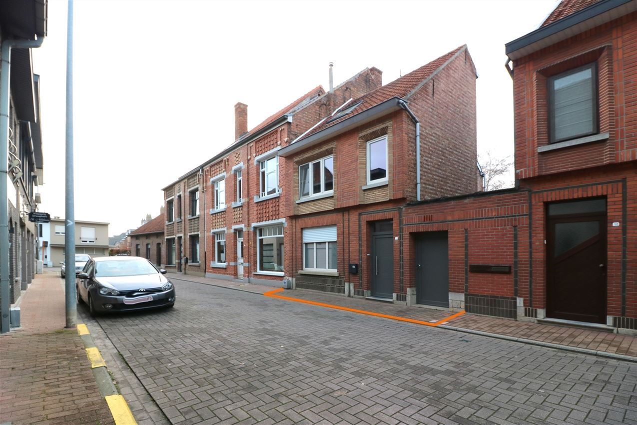 Gerenoveerd, tuin, centraal gelegen nabij centrum en E 314 foto 25