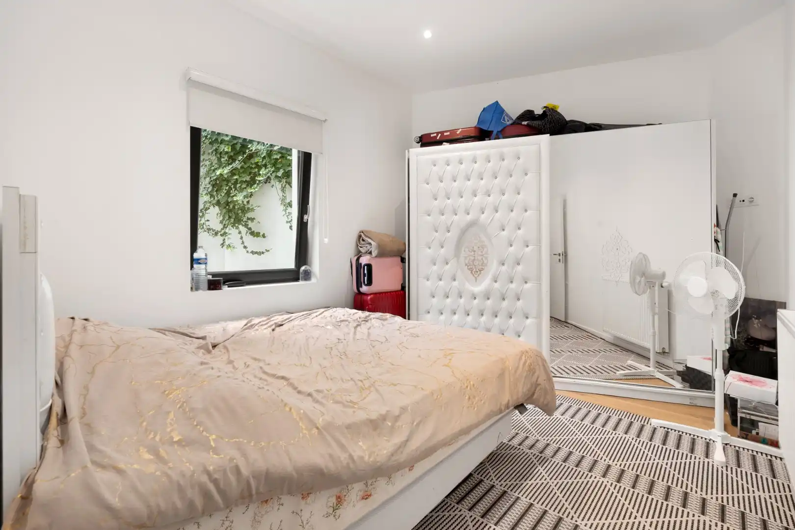 SCHITTEREND GLVL APPARTEMENT MET ZONNIG TERRAS VLAKBIJ CENTRUM foto 8