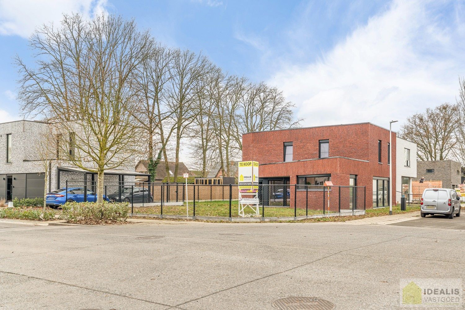 PRACHTIGE NIEUWBOUWWONING (2% REGISTRATIERECHTEN MOGELIJK!) MET EEN HEERLIJK LICHTRIJKE WOONKAMER MET OPEN KEUKEN, RUIME BERGING, BUREEL, 3 SLAAPKAMERS, RUIME DRESSING EN RUIME BADKAMER VOORZIEN VAN ALLE COMFORT! EEN HEERLIJK RUIM HUIS MET EEN NAAR WENS AAN TE LEGGEN TUIN, OP EEN GEGEERDE LOCATIE NABIJ HET CENTRUM VAN PEER! foto 44