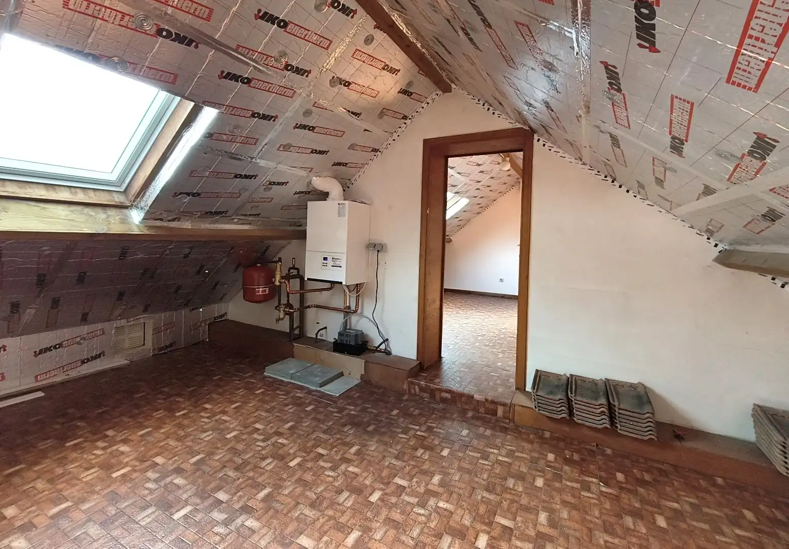 MOOIE WONING MET GARAGE EN TUINTJE foto 16