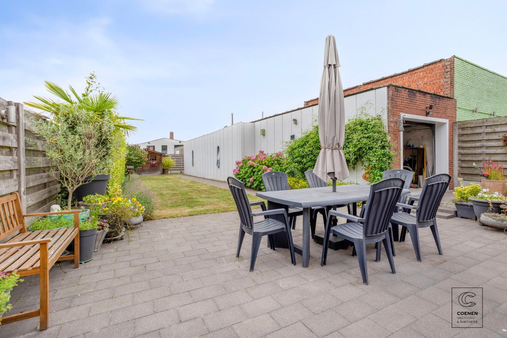 Instapklare woning met 2 slpk, ruime garage en zonnige tuin op TOPlocatie te Wommelgem!  foto 28