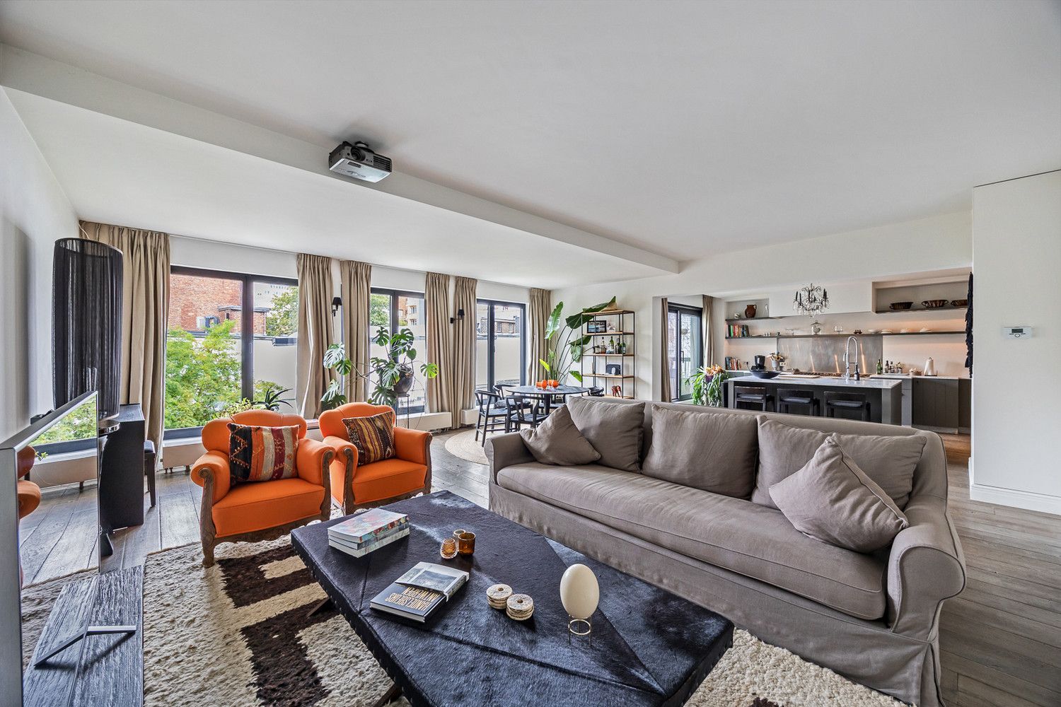 Op toplocatie te Antwerpen-Berchem: Instapklaar en energiezuinig (EPC B) luxe appartement van 127m² met zalig terras foto 4