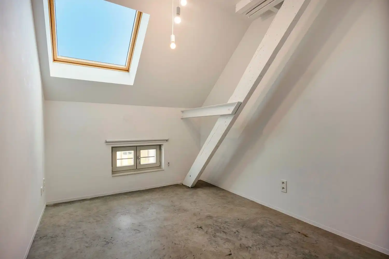 Exceptioneel en luxueus gerenoveerd 19e eeuws duplex dakappartement midden in de binnenstad. foto 17