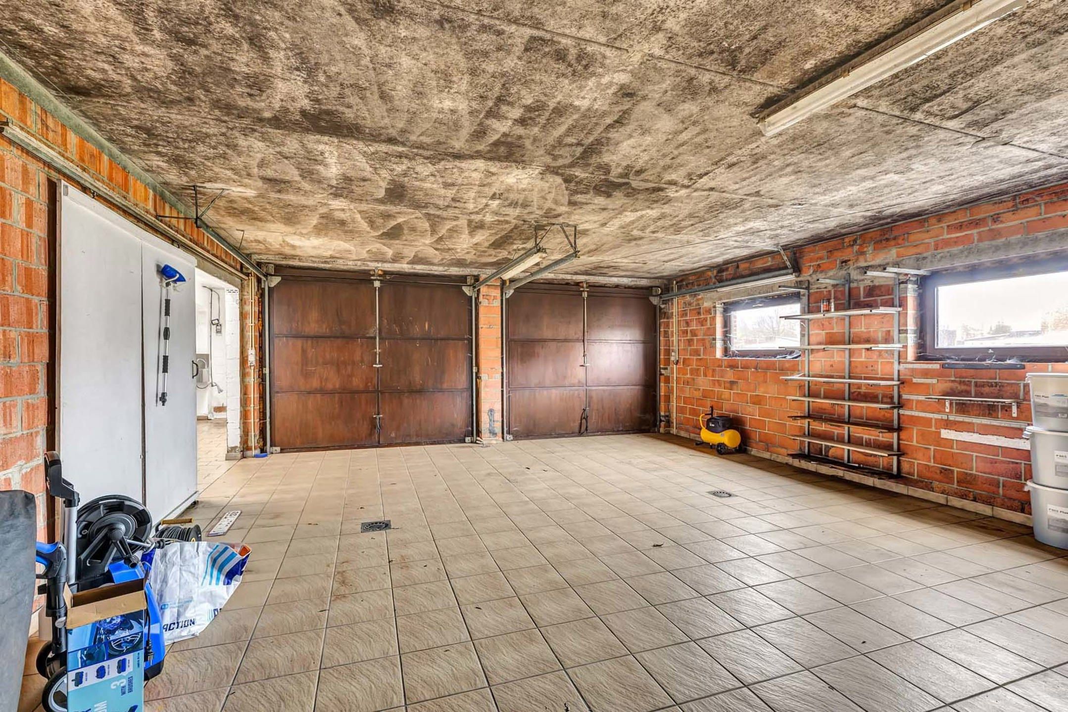 Ruime woonst met dubbele garage en veel mogelijkheden foto 9