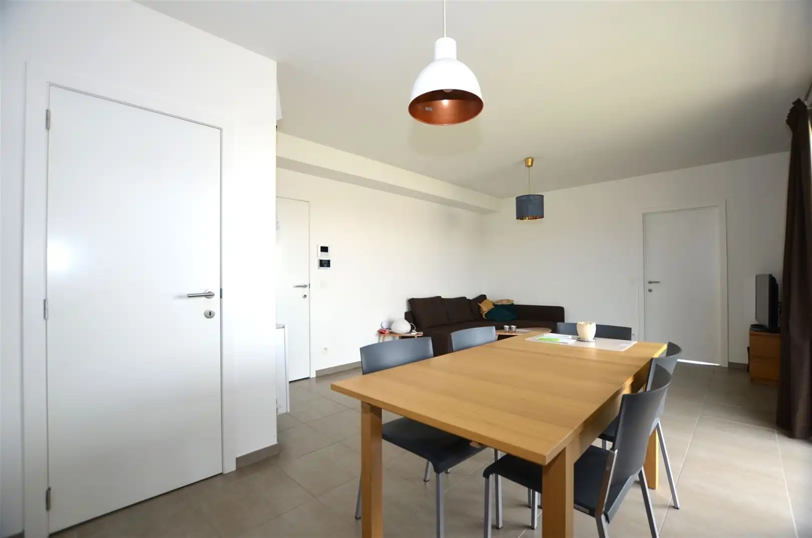 Lichtrijk appartement met weids zicht nabij het centrum foto 4