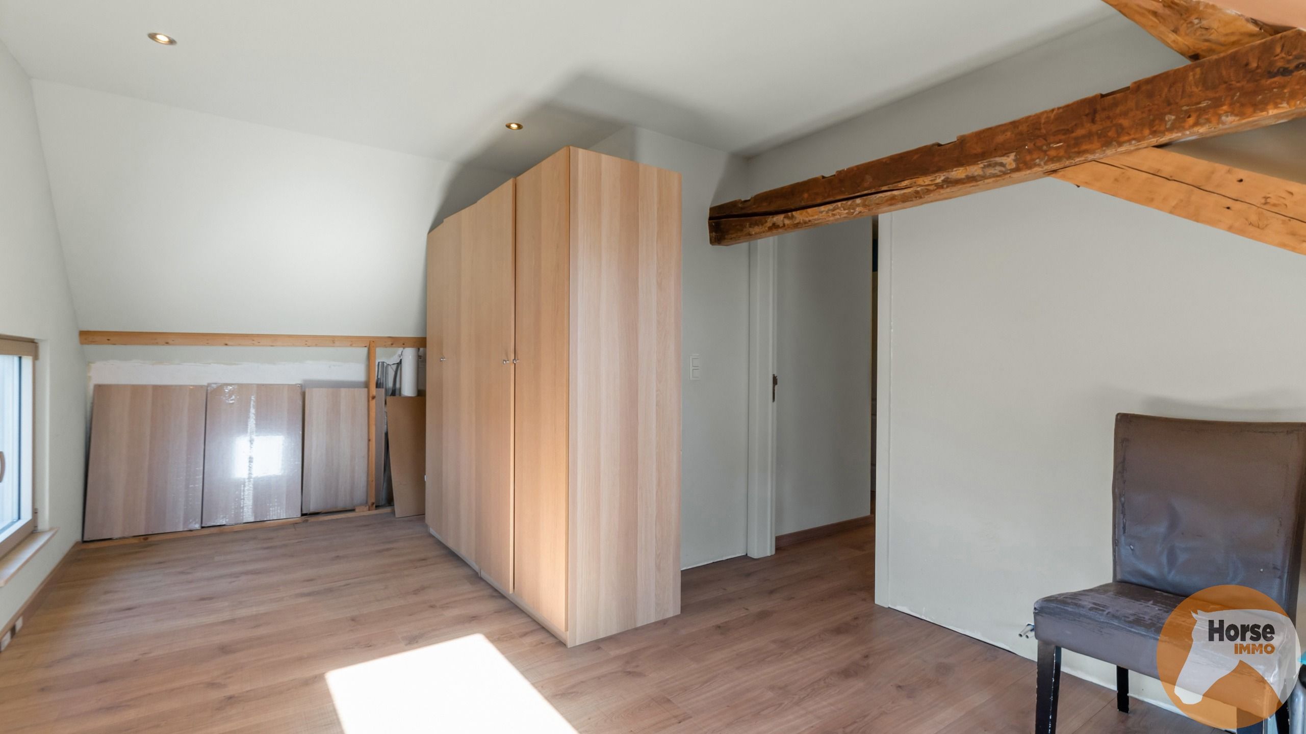 ZWALM - Hoeve met stallen en weides op +/-1,5HA foto 14