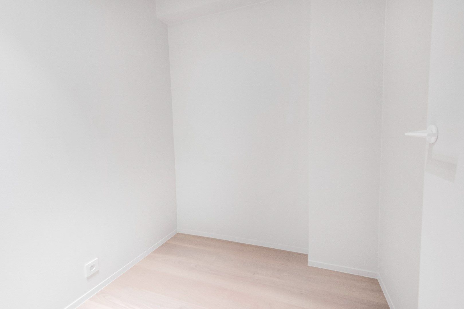 Appartement met zijdelings zeezicht gelegen tussen het Driehoeksplein en het Albertplein in het Zoute. foto 19